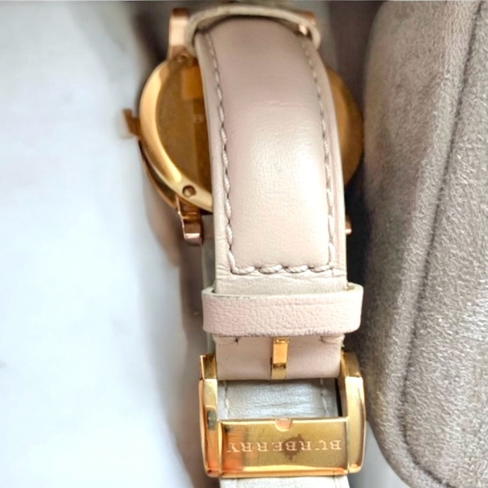 Authentic Burberry Rose Gold Haymarket watch women’s beige leather strap in Box - Picture 5 of 7